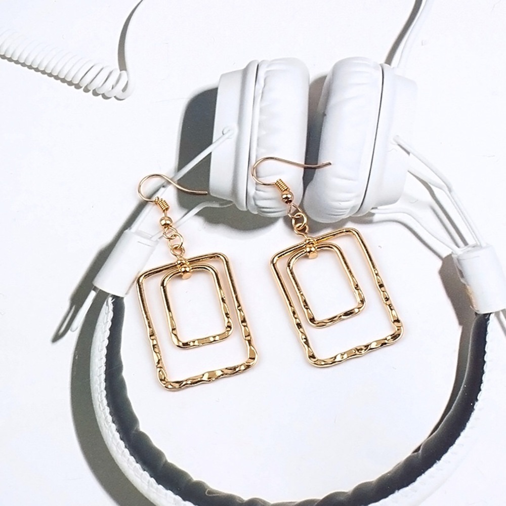 metal square earing elegant and charming